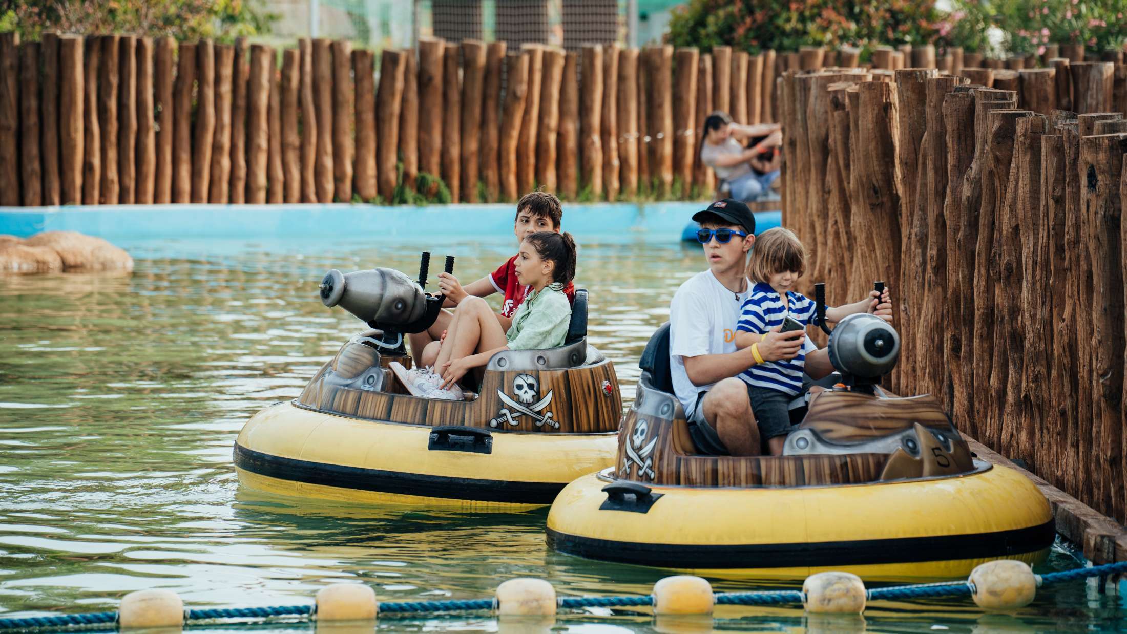 Roller coaster weekend - Bumper boat